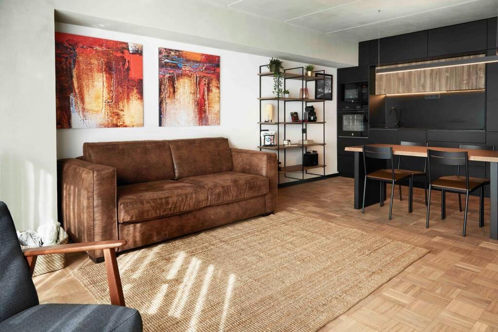 Apartamento En Pleno Centro Y A 200M De La Playa A Coruna Luaran gambar